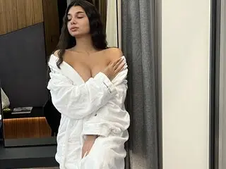CapriceSin anal nu